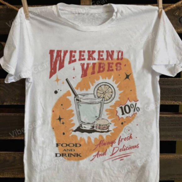 NEW BOUTIQUE RETRO WEEKEND VIBES TEE - Picture 1 of 1